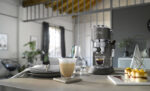DE Cafetera Expreso - DE LONGHI EC785.GY, 15 bar, 1300 W, 2 tazas, beige - Imagen 5