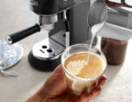 DELONGHI Cafetera express - DELONGHI EC885.GY, 15 bar, 1350 W, 2 tazas, Inox - Imagen 2