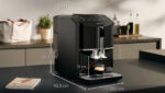 SIEMENS Cafetera superautomática - SIEMENS EQ.300 TF301E19, 15 bar, 1300 W, 1 tazas, Negro - Imagen 6