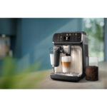 PHILIPS Máquina espresso - PHILIPS 5500 series EP5547/90, 15 bar, 1500 W, 0,26 l, 2 tazas, Gris - Imagen 8