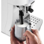DE Cafetera superautomática - DE LONGHI Magnifica ECAM220.21.WW, 15 bar, 1450 W, 2 tazas, Blanco - Imagen 6
