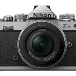 Nikon Cámara EVIL - Nikon Z FC, 20.9 MP, Pantalla 3", 4K, Wi-Fi, Bluetooth, Negro, Plata