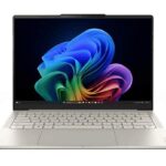 Lenovo Portátil - Lenovo Yoga Slim 7 14ILL10 Copilot+ PC, 14" WQXGA+ OLED, Intel® Evo™ Core™ Ultra 7 258V, 47 TOPS, 32GB RAM, 1TB SSD, Arc™ Graphics,